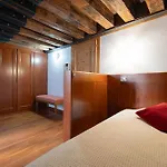 Fortuny 3967 Luxury Wine Feriehus Venedig