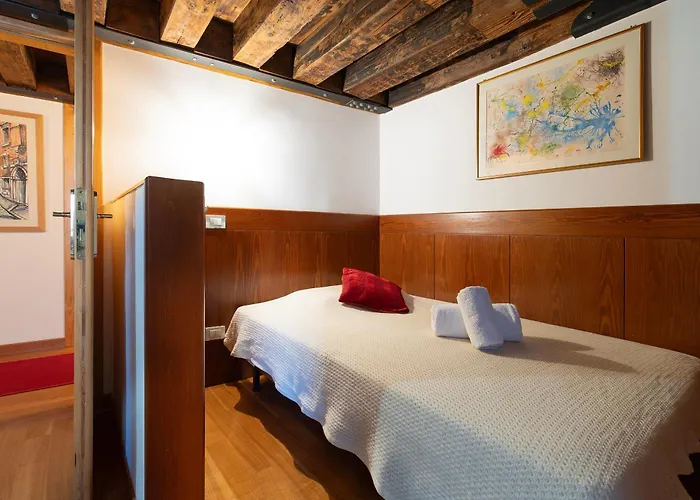 Fortuny 3967 Luxury Wine Semesterbostad Venedig