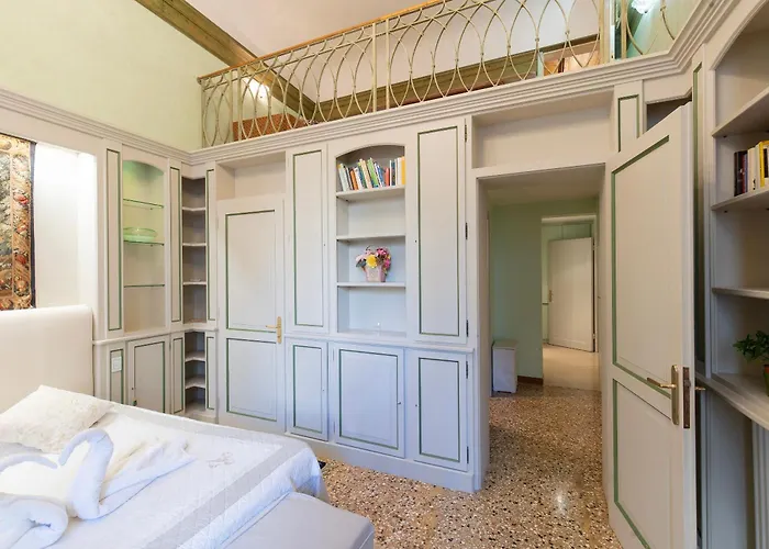 بيت للعطل Fortuny 3967 Luxury Wine البندقية