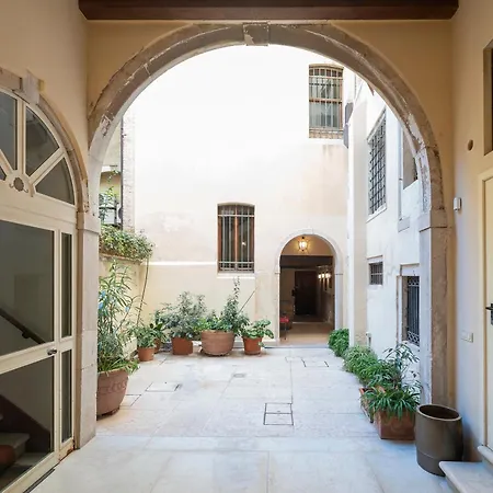 Fortuny 3967 Luxury Suites Wine Casa de Férias